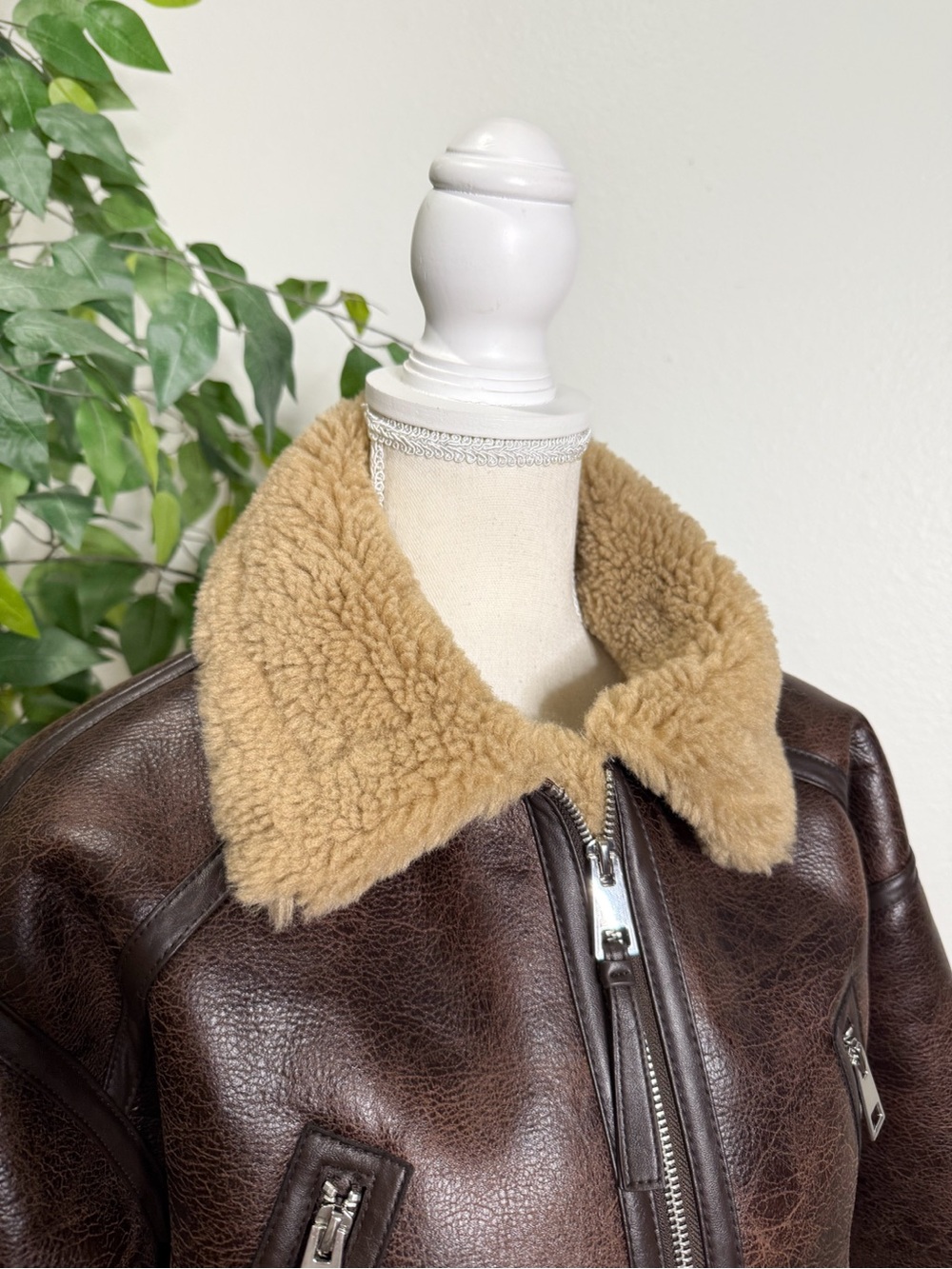 ZARA Faux Shearling Aviator Jacket
Size XS Brown Faux Leather Sherpa Moto Jacket - Picture 7 of 13